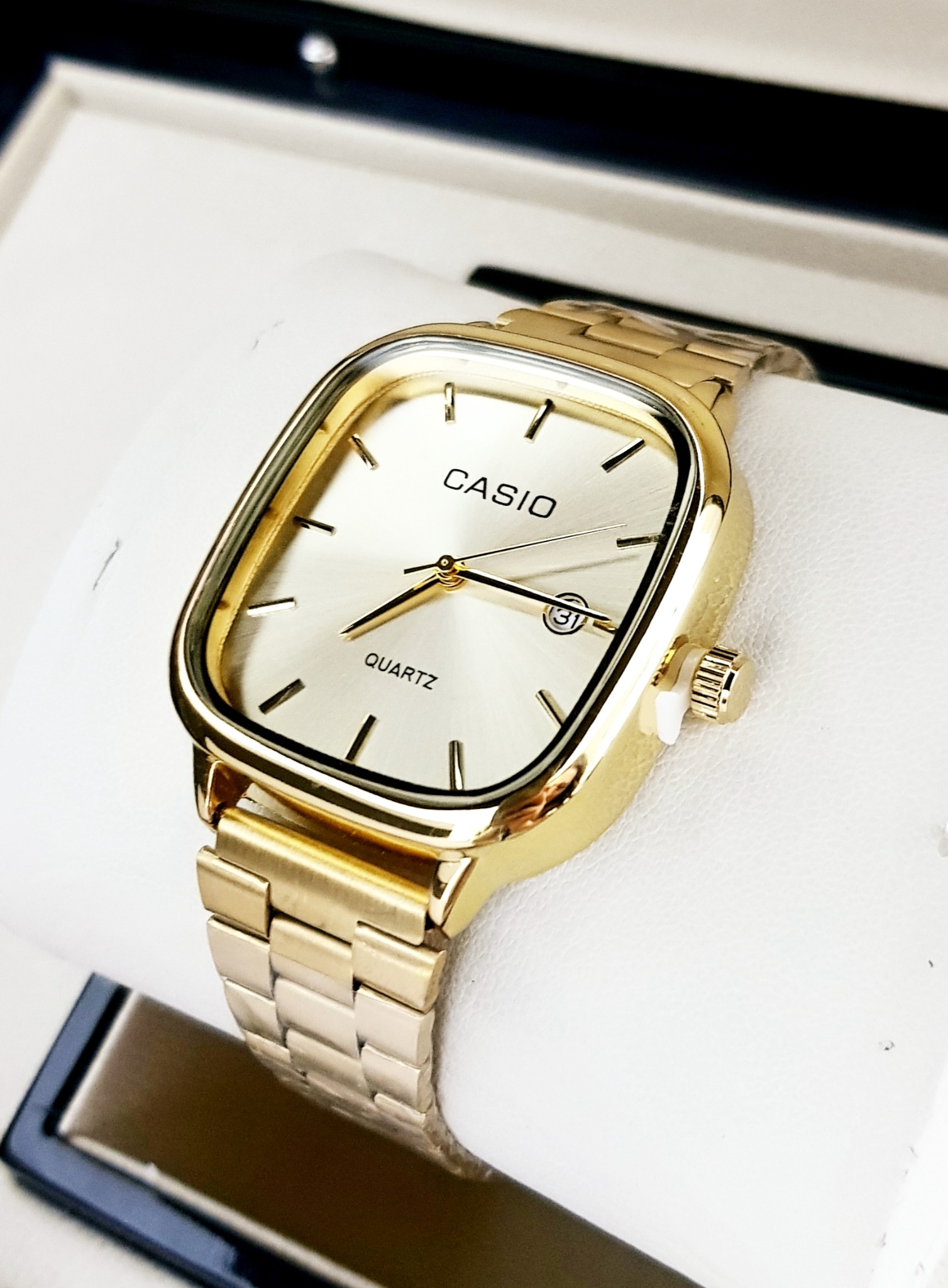 Casio Champagne Gold · vista 1