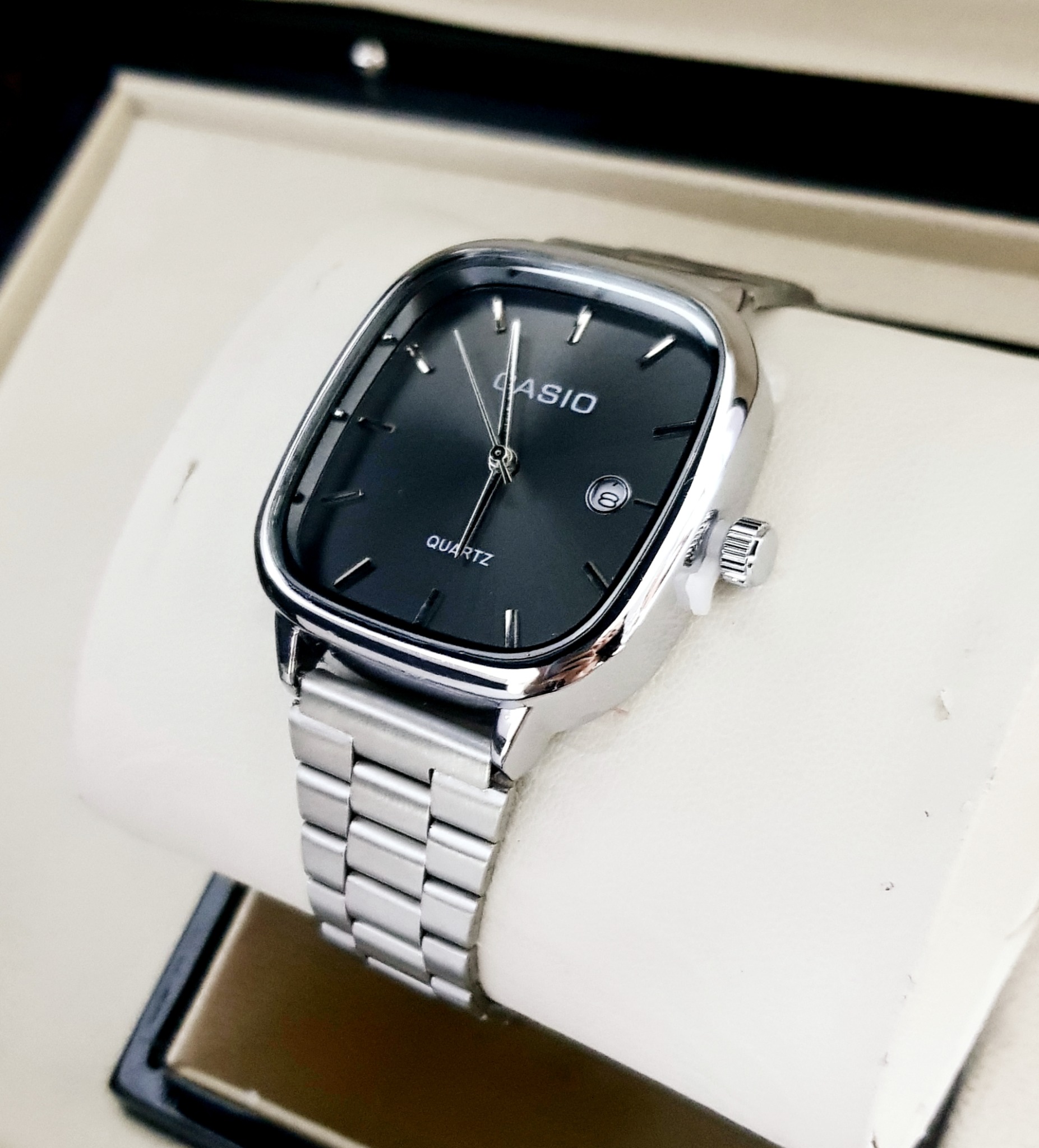 Casio Metro Noir · vista 1