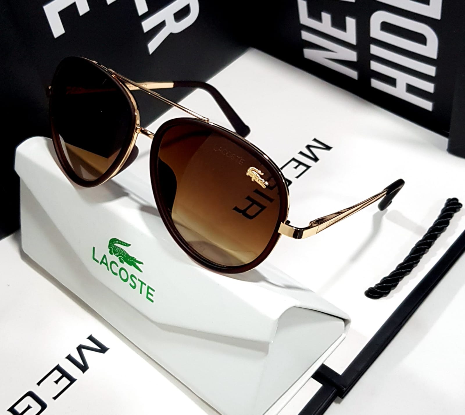 LACOSTE Aviador Café