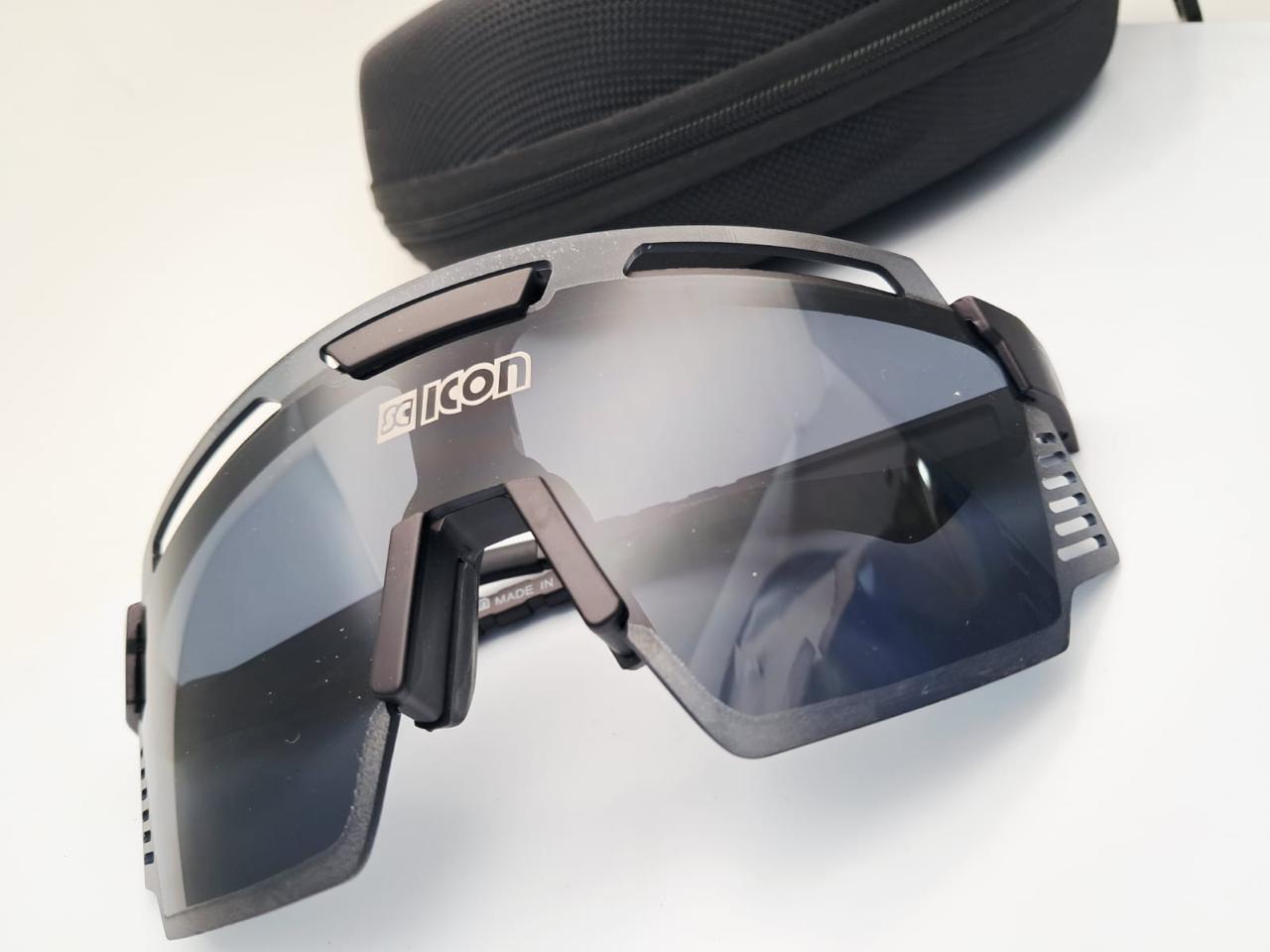 ICON SPORTS Dark Smoke · Ref. IS-05 · vista 1