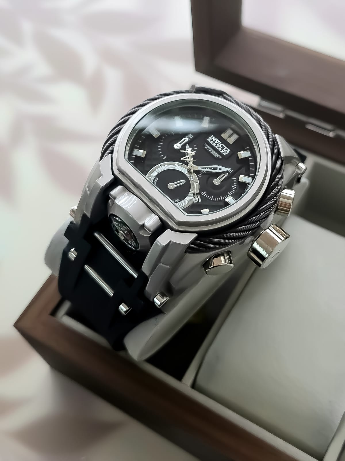 Invicta Zeus Steel Onyx · Ref. IV-Z02 · vista 1