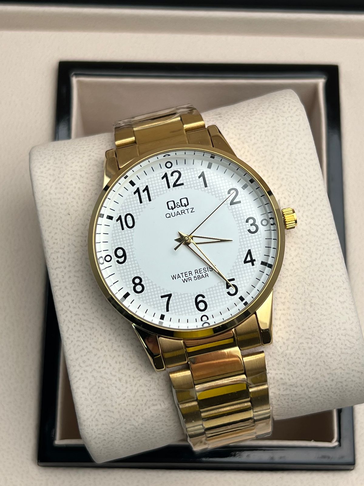 Q&Q Gold White · vista 1