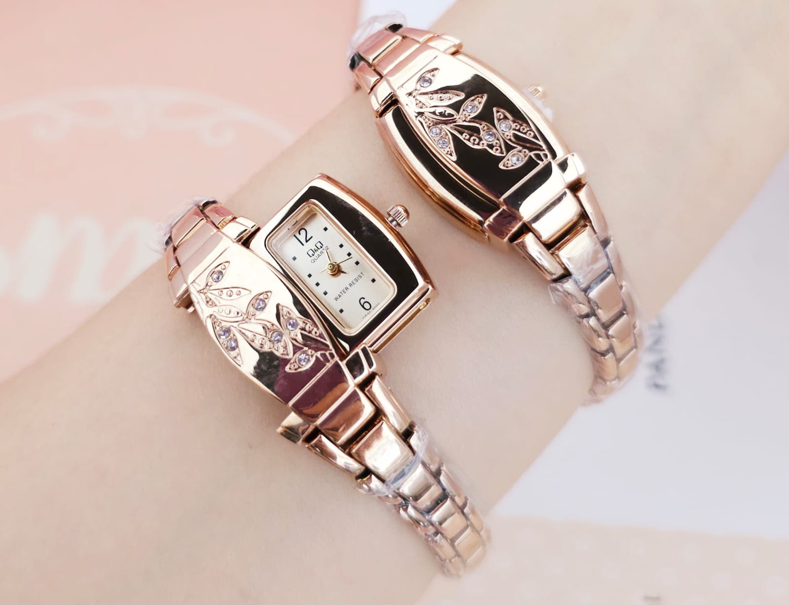 Q&Q Floral Bangle Rosé · Ref. DM-99 · vista 1